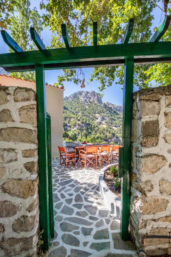 Mertonas Landhaus Kyra Panagia